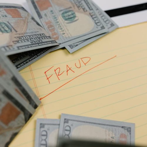 Guide: How to Spot Scams in the 'Make Money Online' Niche