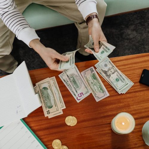 Guide: From Zero to $10k/Month: A Realistic Roadmap for Beginners